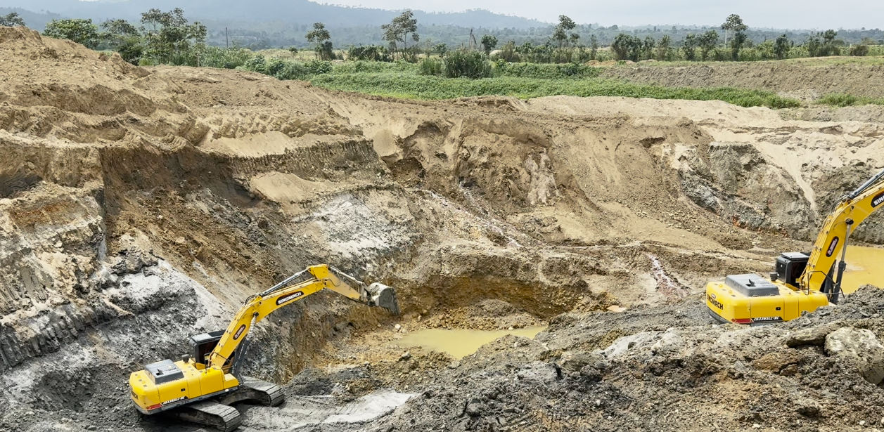 Terbukti melalui 20.000 Jam Kerja: Ekskavator SINOMACH Mendominasi Operasi Pertambangan Global